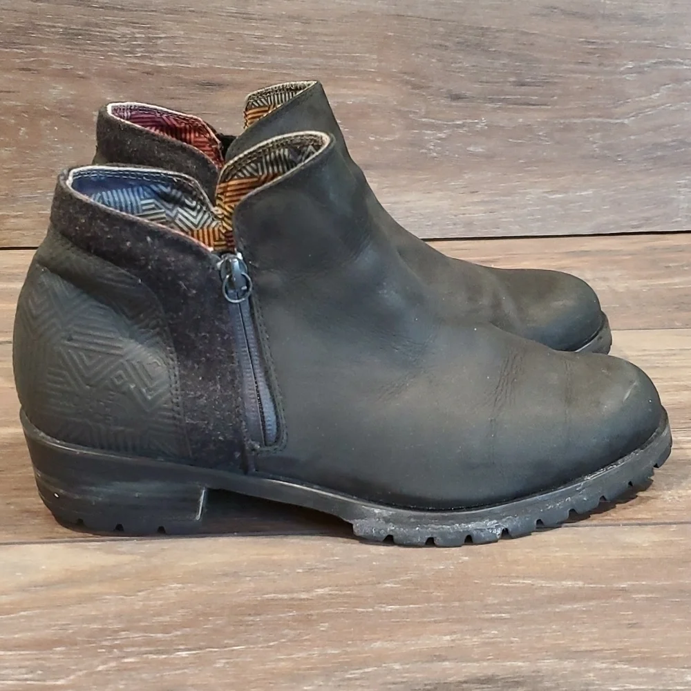 The North Face Women ankle boots leather shoes sz 10
